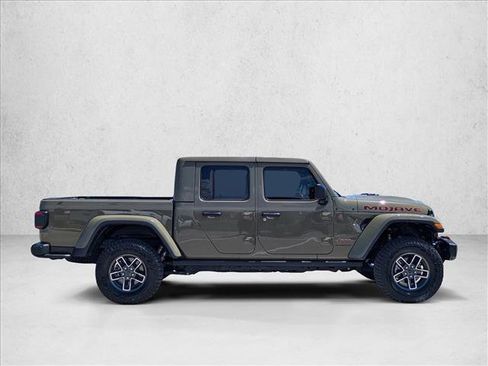 Used 2025 Jeep Gladiator Mojave AWD/4WD image 4