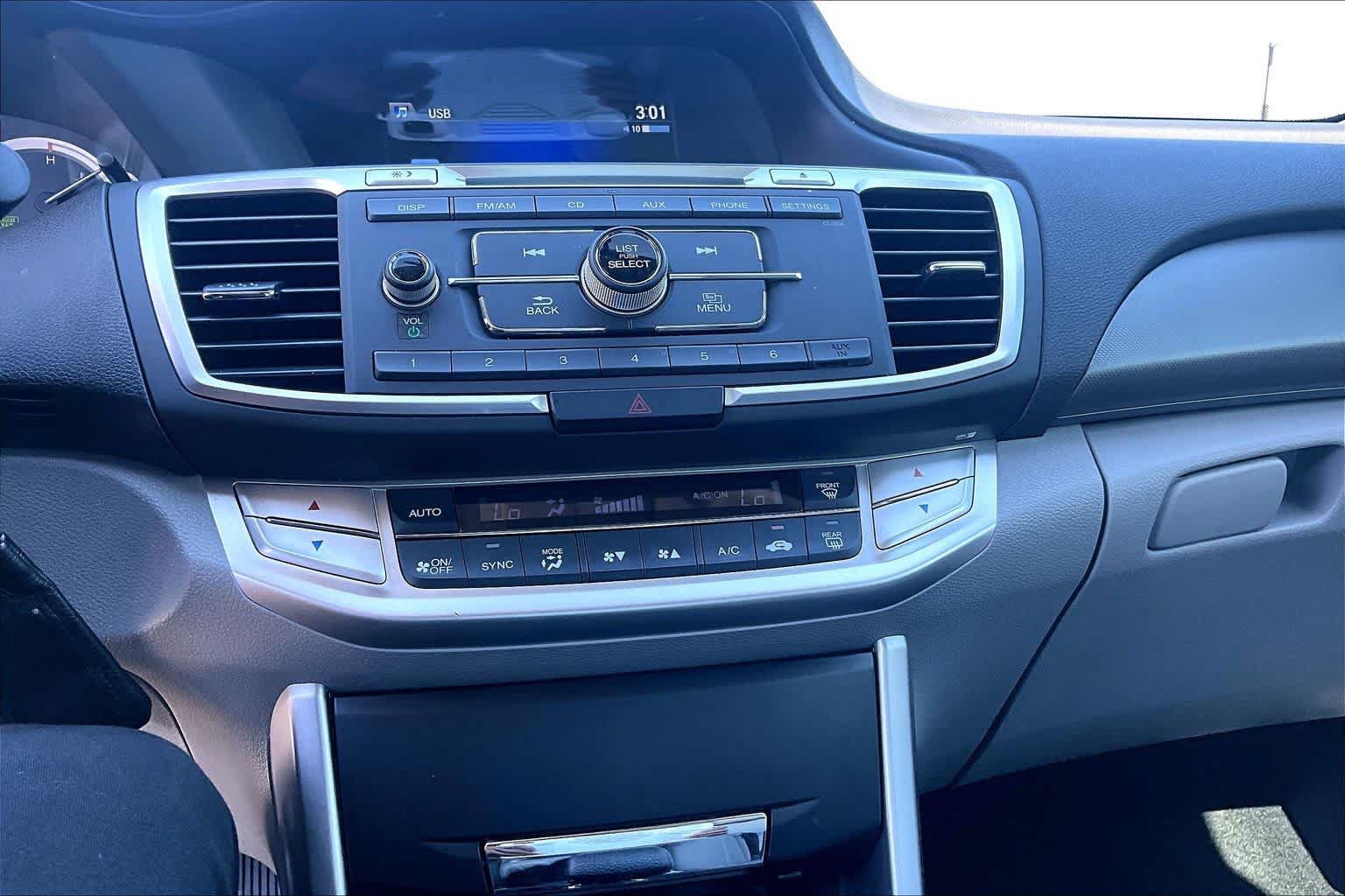 Used 2015 Honda Accord LX image 32