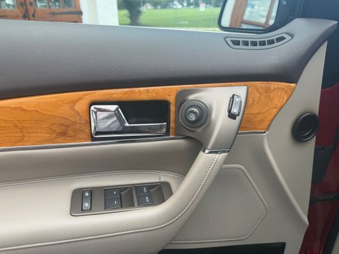 Used 2011 Lincoln MKX AWD w/ 102A Rapid Spec Order Code image 15