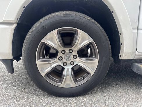 Used 2019 RAM 1500 Laramie w/ Sport Appearance Package AWD/4WD image 27