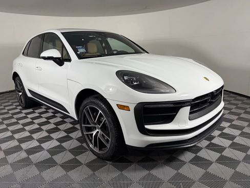 New 2025 Porsche Macan image 9