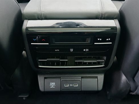 Used 2023 Acura MDX SH-AWD w/ Technology Package image 28