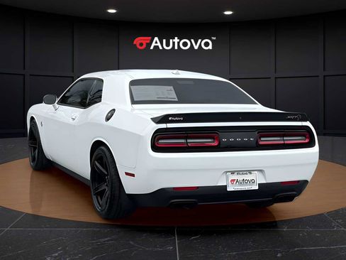 Used 2018 Dodge Challenger SRT Hellcat RWD image 3