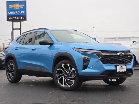 New 2025 Chevrolet Trax RS w/ Driver Confidence Package image 2