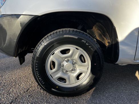 Used 2013 Toyota Tacoma 2WD Access Cab image 30