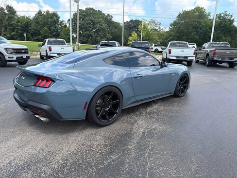 Used 2024 Ford Mustang GT Premium RWD image 3