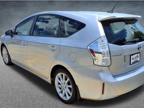 Used 2012 Toyota Prius V Five FWD image 6