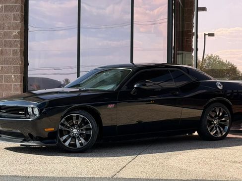 Used 2014 Dodge Challenger SRT8 Core w/ Electronics Convenience Group RWD image 5
