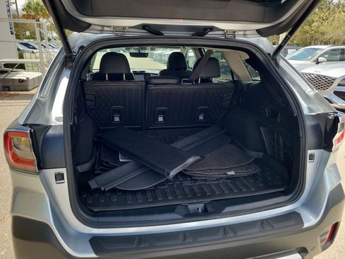 Used 2022 Subaru Outback Limited image 15