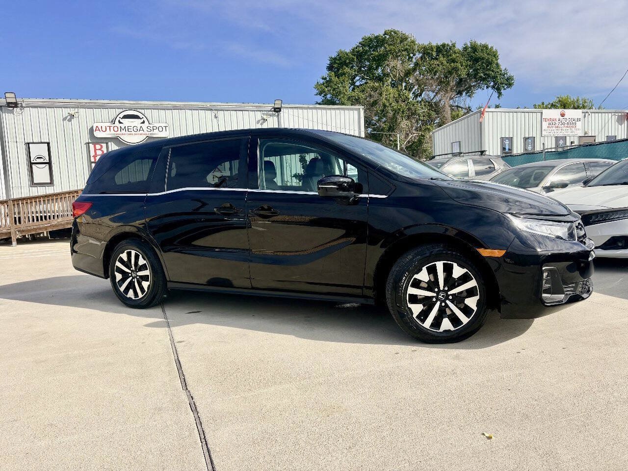Used 2026 Honda Odyssey EX-L image 5