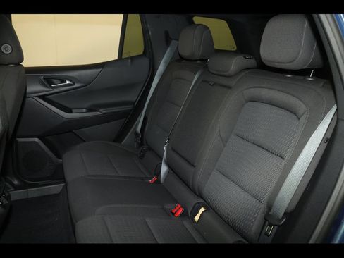 Used 2025 Chevrolet Equinox LT FWD image 27