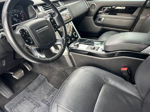 Used 2022 Land Rover Range Rover Westminster Edition image 4