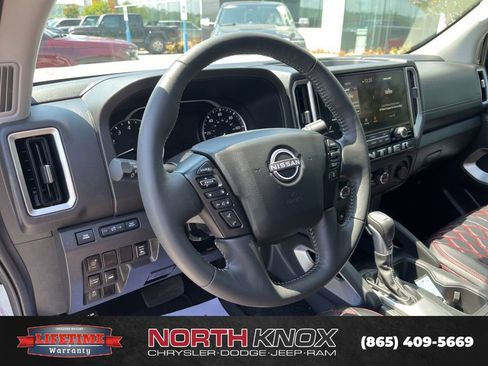 Used 2025 Nissan Frontier SV w/ SV Convenience Package AWD/4WD image 7
