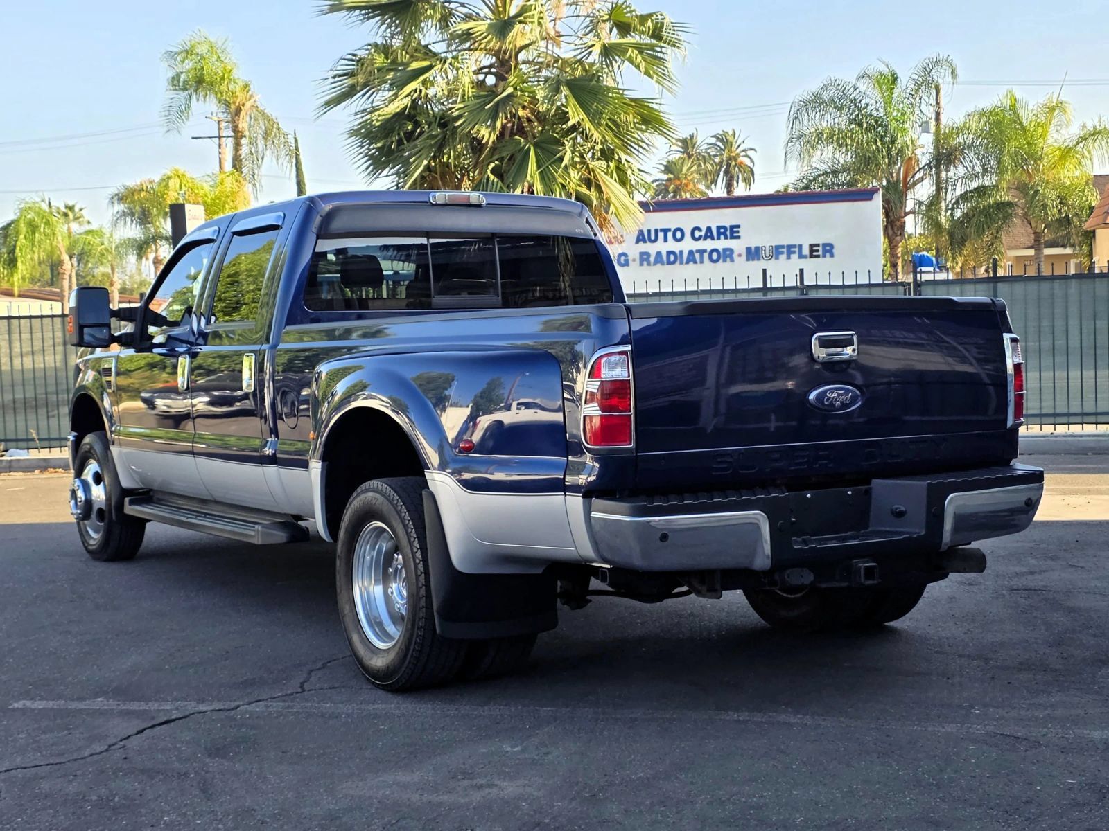 Used 2008 Ford F350 Lariat AWD/4WD image 4