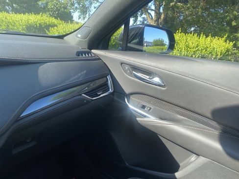 Used 2022 Cadillac XT4 Sport w/ Enhanced Visibility Package AWD/4WD image 21