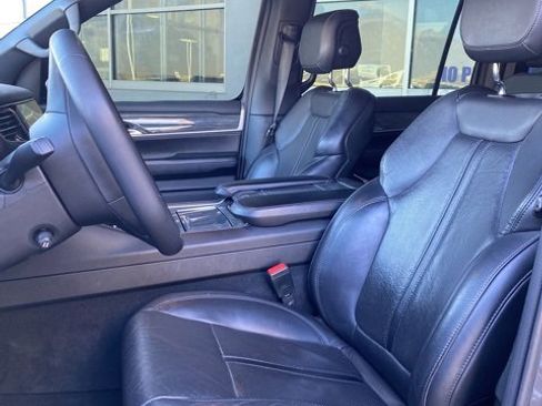 Used 2022 Jeep Wagoneer Series II image 14