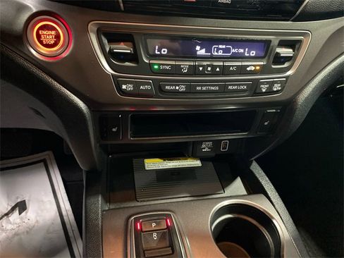 Used 2021 Honda Pilot Special Edition image 16