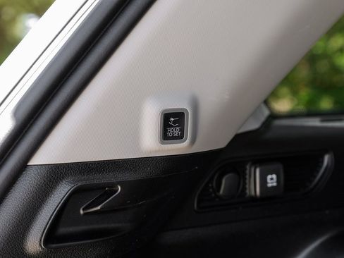 Used 2022 Jeep Grand Cherokee Limited image 65