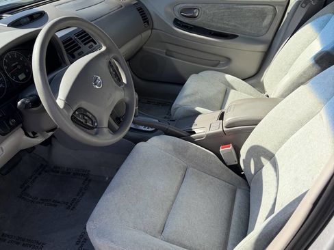 Used 2003 Nissan Maxima GXE image 9