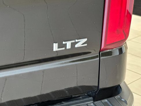 Used 2019 Chevrolet Silverado 1500 LTZ w/ LTZ Convenience Package image 27
