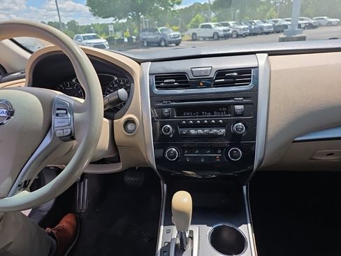 Used 2015 Nissan Altima 2.5 S w/ Power Driver Seat Package FWD image 21
