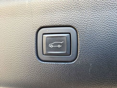 Used 2023 Buick Enclave Essence w/ Experience Buick Package image 33