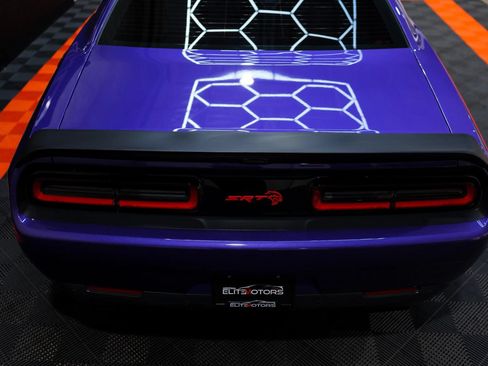Used 2016 Dodge Challenger SRT Hellcat RWD image 18
