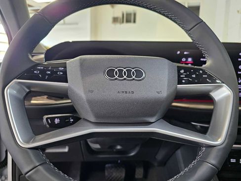 New 2025 Audi Q5 Prestige image 25