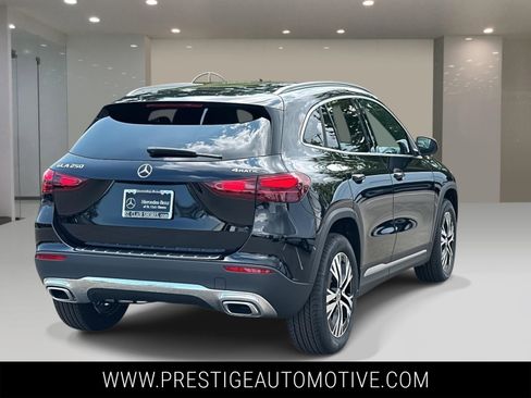 Used 2026 Mercedes-Benz GLA 250 4MATIC image 5