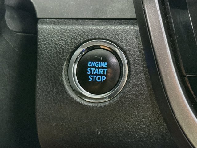 Used 2022 Toyota Camry XLE FWD image 18
