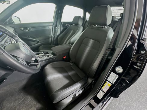 Used 2025 Honda Civic Sport image 13