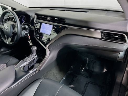 Certified 2020 Toyota Camry SE w/ Carpet Mat Package image 25
