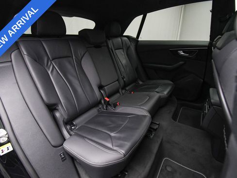 Used 2019 Audi Q8 Premium w/ Convenience Package image 48