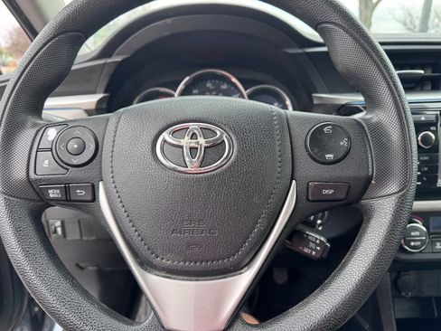 Used 2016 Toyota Corolla LE image 25