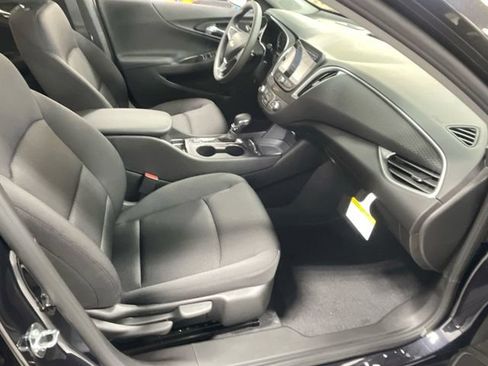 Used 2023 Chevrolet Malibu LS FWD image 27