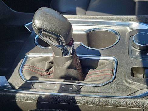 Used 2023 Chevrolet Traverse RS w/ LPO, Floor Liner Package FWD image 16