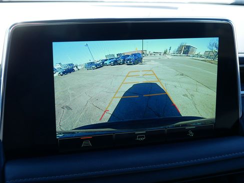 Used 2022 GMC Yukon SLE w/ Max Trailering Package image 6