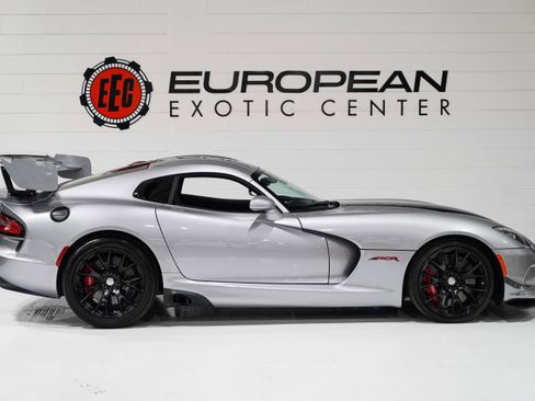 Used 2016 Dodge Viper ACR RWD image 6