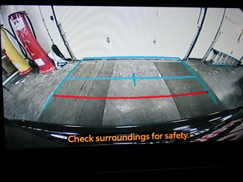 Certified 2023 Toyota Highlander L FWD image 16