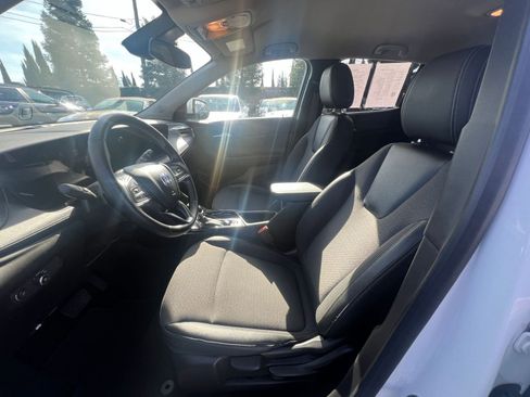 Used 2025 Buick Encore GX Preferred image 27