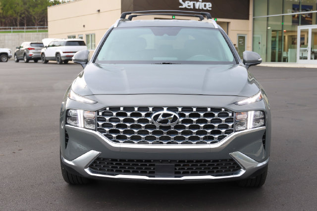 Used 2022 Hyundai Santa Fe SEL w/ Convenience Package FWD image 2