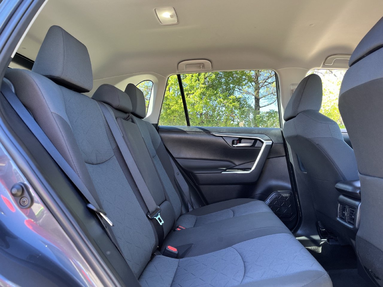Used 2025 Toyota RAV4 XLE AWD/4WD image 27