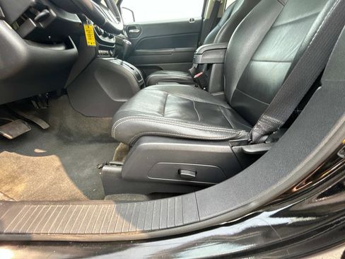 Used 2016 Jeep Patriot High Altitude image 15