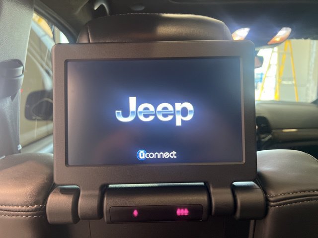 Used 2020 Jeep Grand Cherokee Trackhawk AWD/4WD image 27