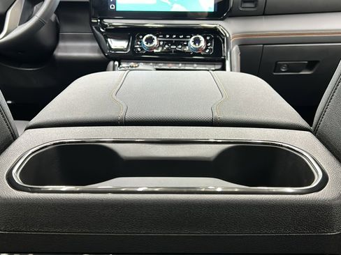 Used 2024 GMC Sierra 1500 AT4 w/ Technology Package image 38