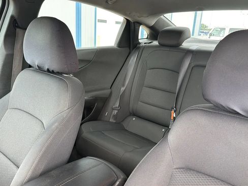 Used 2017 Chevrolet Malibu LT FWD image 49