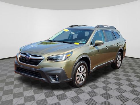 Used 2020 Subaru Outback Premium w/ Popular Package #1 AWD/4WD image 2