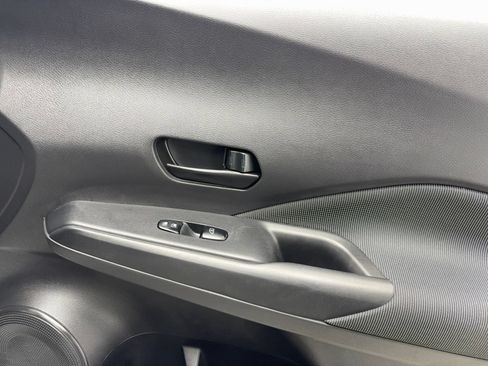 Used 2020 Nissan Kicks S FWD image 40