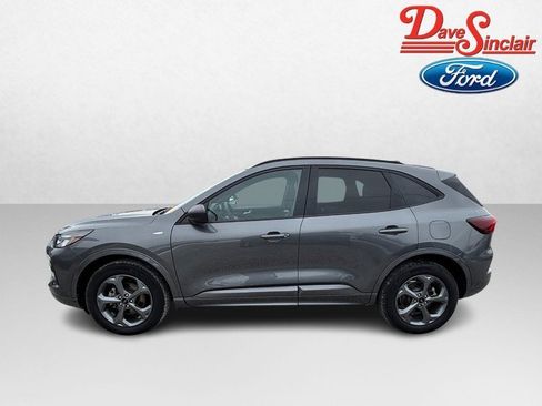 Used 2023 Ford Escape ST-Line w/ Tech Pack #1 AWD/4WD image 10