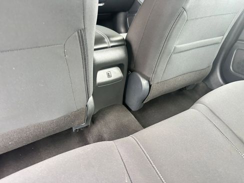 Used 2025 Nissan Sentra SV image 24